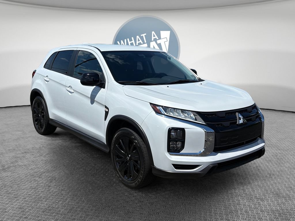 Used 2025 Mitsubishi Outlander Sport LE AWD/4WD image 1
