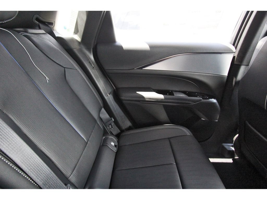 New 2027 Cadillac Lyriq Sport AWD/4WD image 11