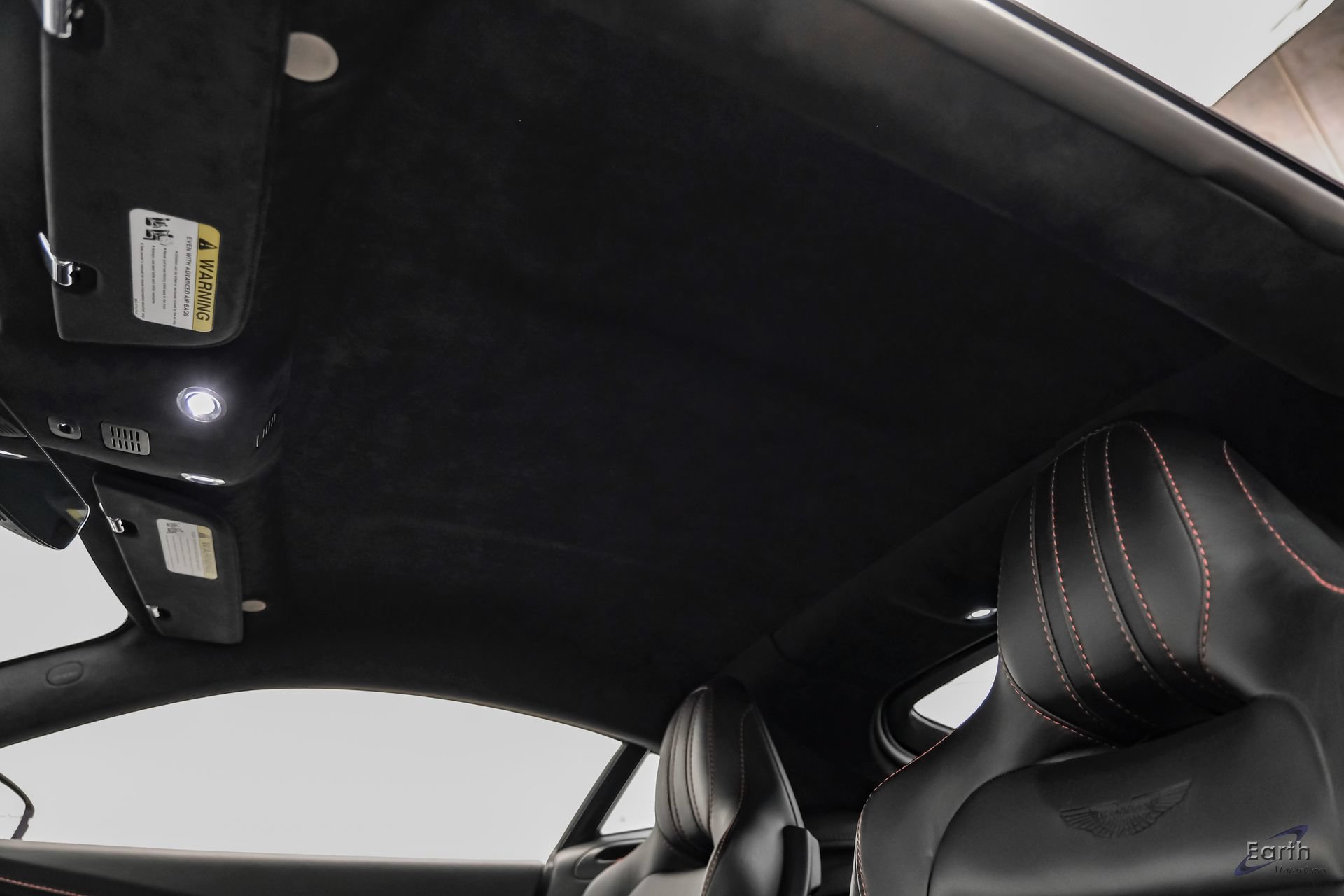 Used 2019 Aston Martin V8 Vantage Coupe RWD image 42