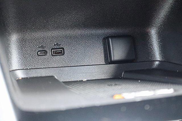 Used 2024 Chevrolet Traverse Z71 image 40