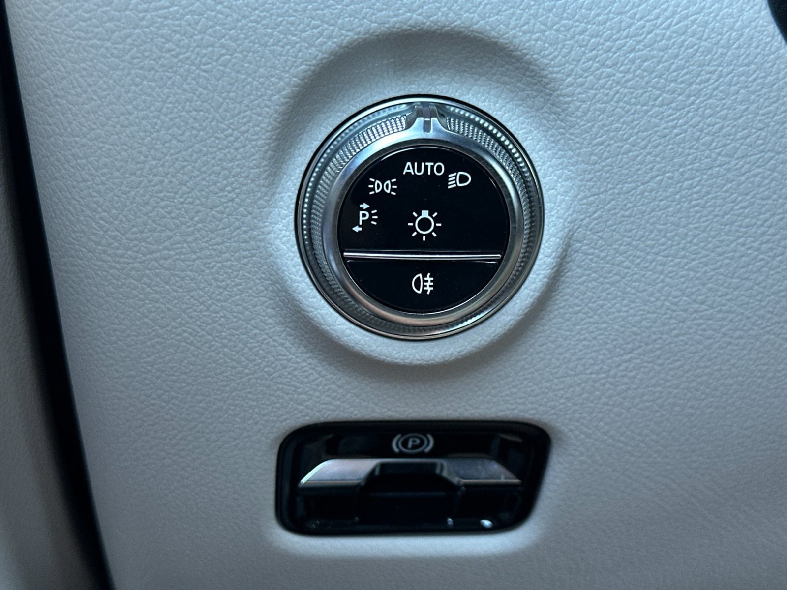 Certified 2026 Mercedes-Benz C 300 Sedan image 32