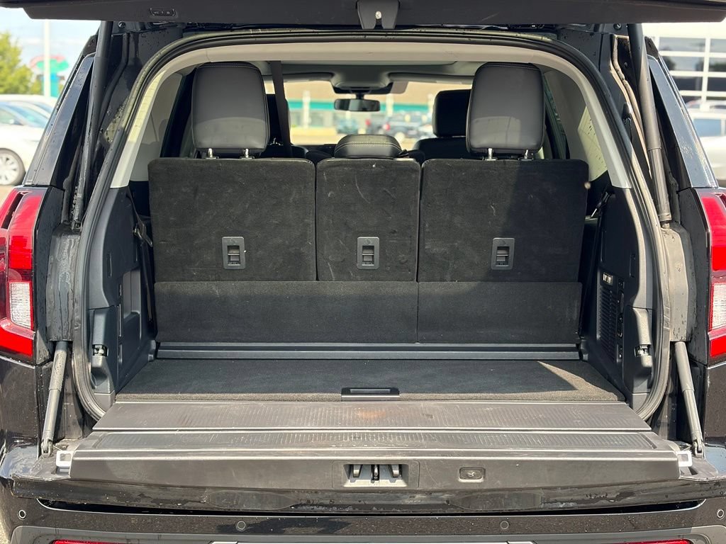 Used 2025 Ford Expedition Platinum AWD/4WD image 11