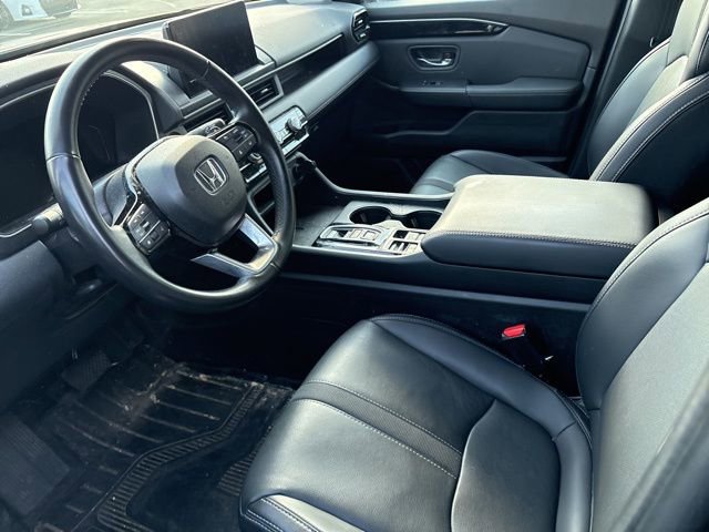 Used 2025 Honda Pilot EX-L image 10