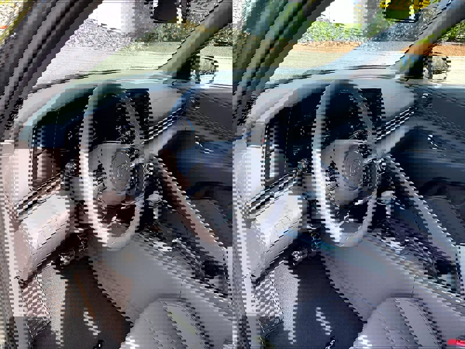 Used 2026 Hyundai Elantra Sport image 8