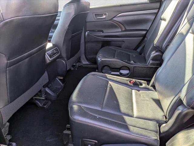 Used 2019 Toyota Highlander Limited image 14