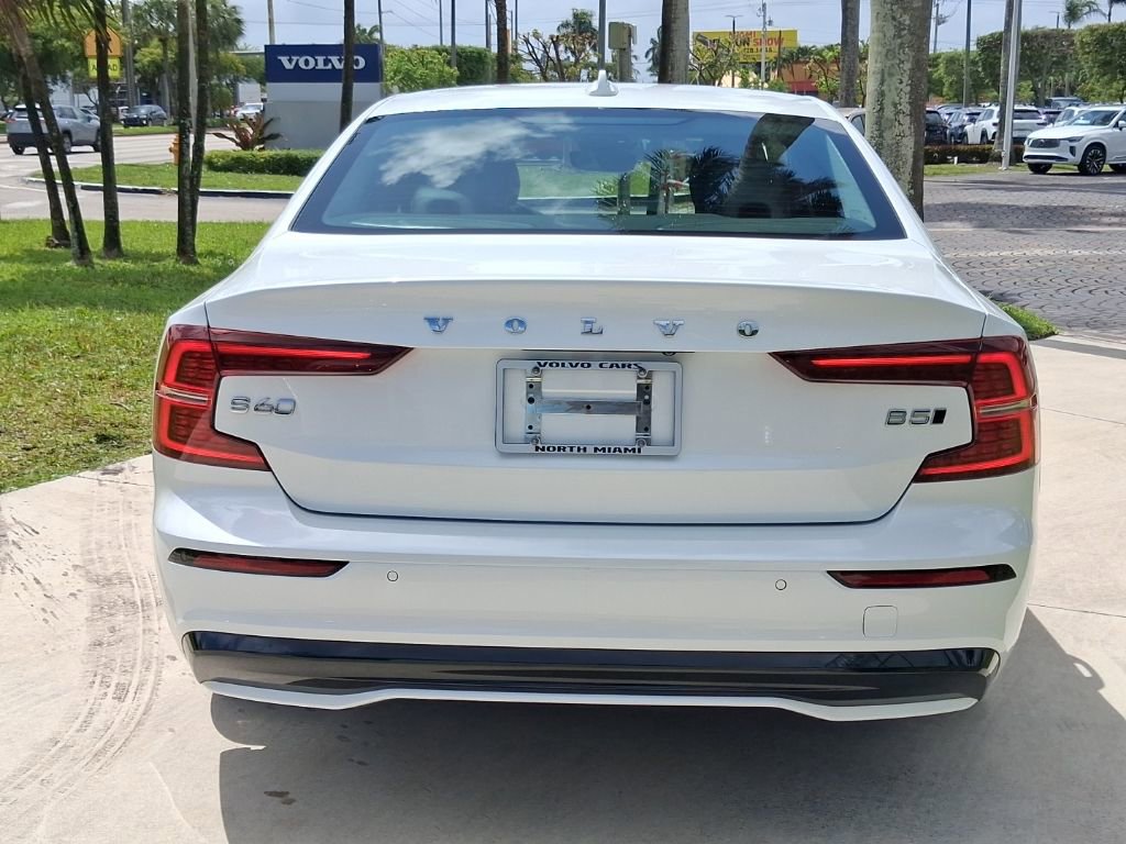 Used 2024 Volvo S60 B5 Plus AWD/4WD image 4