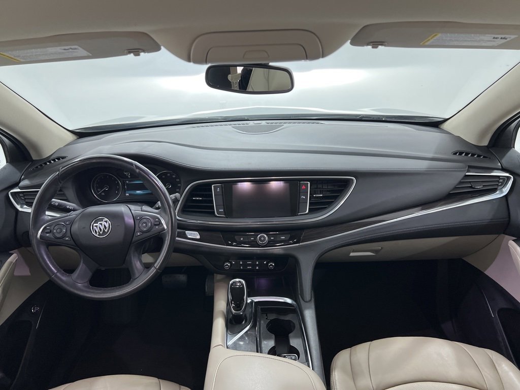 Used 2019 Buick Enclave Essence w/ LPO, Luxury Package image 18