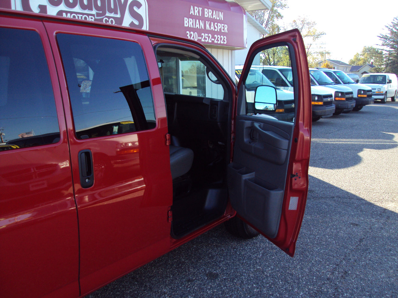 Used 2013 Chevrolet Express 1500 AWD image 13