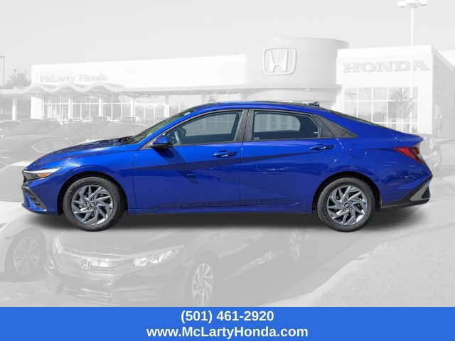 Used 2024 Hyundai Elantra SEL FWD image 2