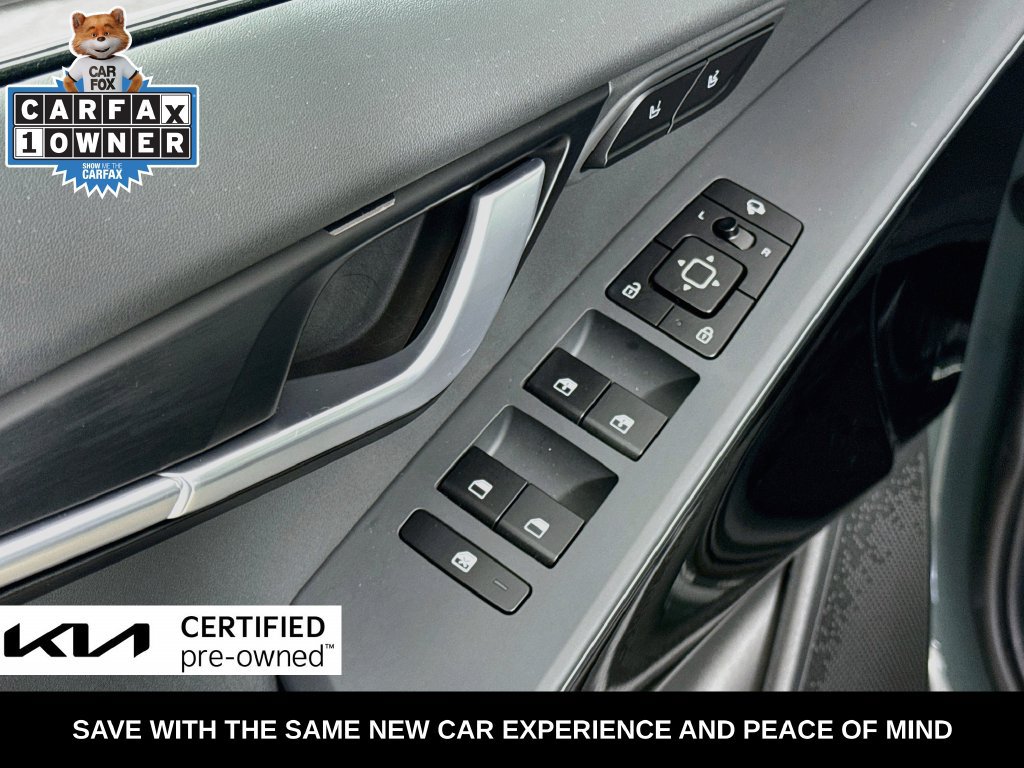 Certified 2025 Kia Niro SX Touring FWD image 22