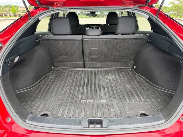 Used 2017 Toyota Prius Two w/ Prius Two Safety Plus Package FWD image 28