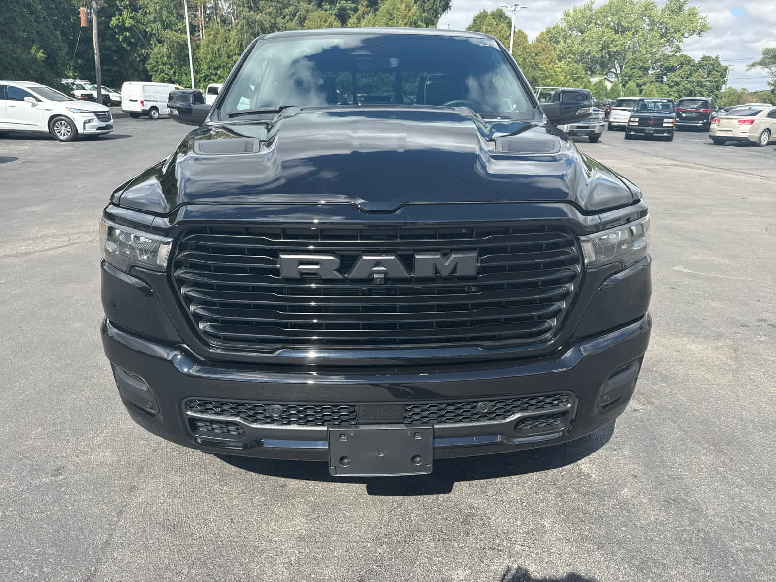 Used 2025 RAM 1500 Laramie w/ Night Edition image 8