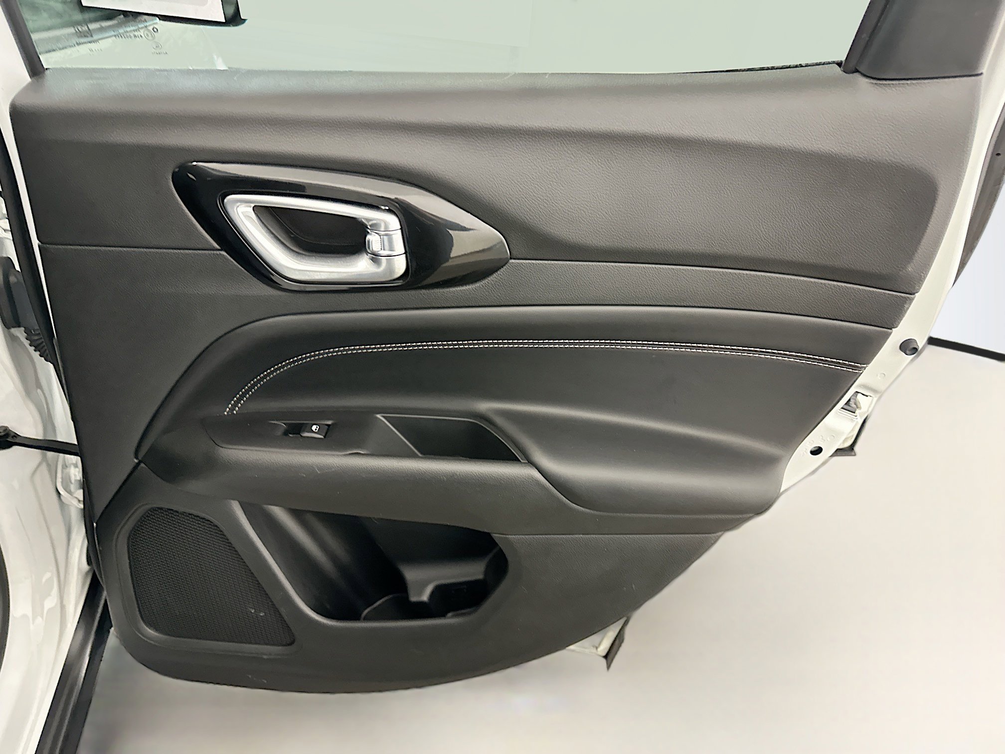 Used 2022 Jeep Compass Altitude image 30