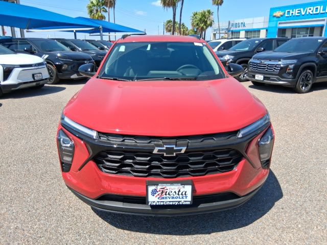 New 2026 Chevrolet Trax LT w/ Driver Confidence Package FWD image 2