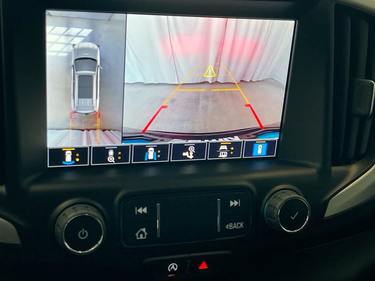 Used 2024 GMC Terrain SLT w/ Tech Package AWD/4WD image 17