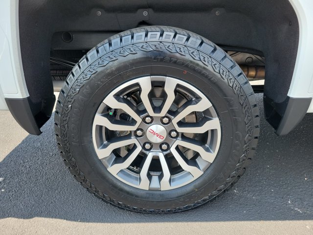 Used 2023 GMC Sierra 1500 AT4 w/ AT4 Premium Package AWD/4WD image 9