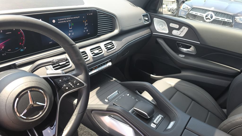 Certified 2025 Mercedes-Benz GLS 450 4MATIC image 22