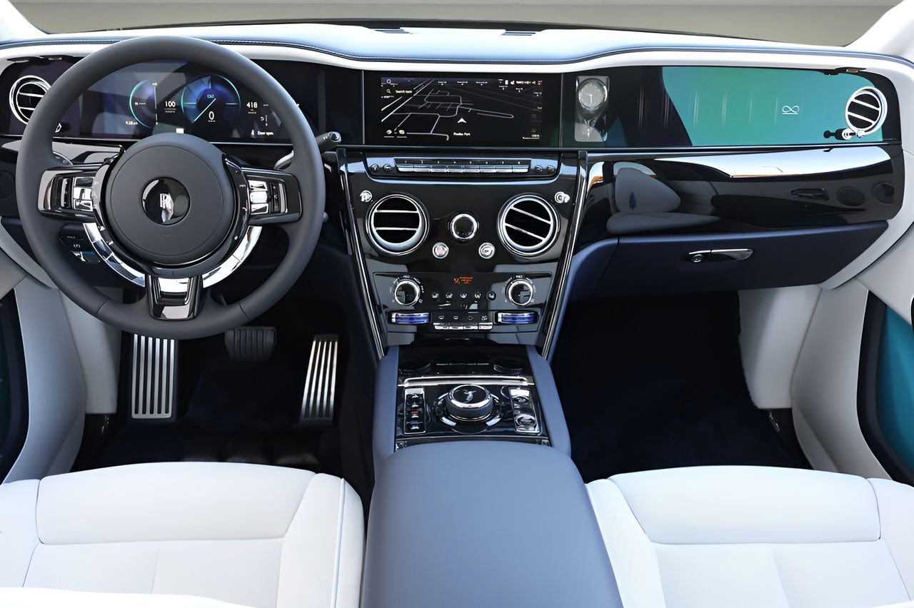 New 2026 Rolls-Royce Cullinan Black Badge AWD/4WD image 4