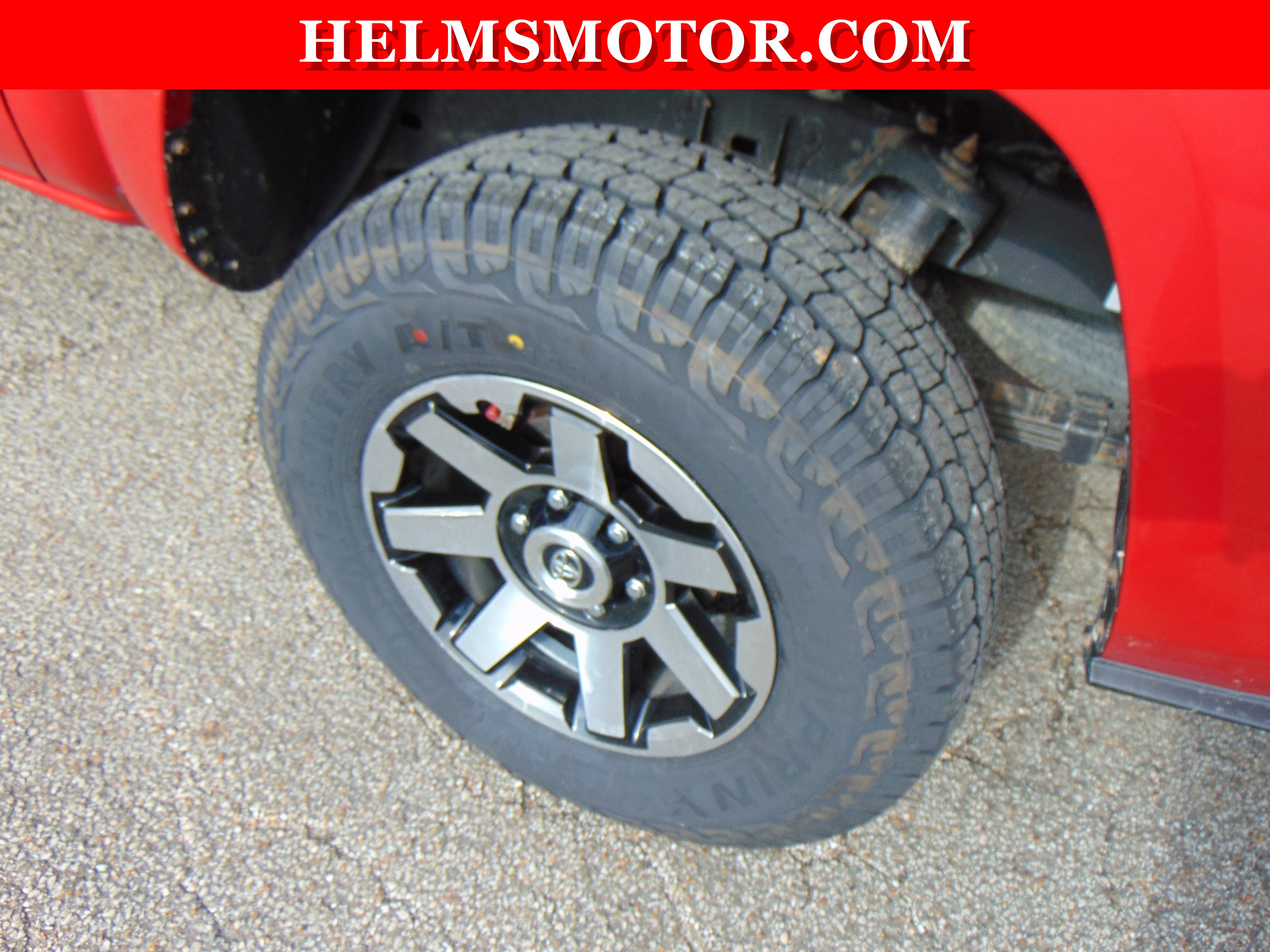 Used 2020 Toyota Tacoma SR image 19