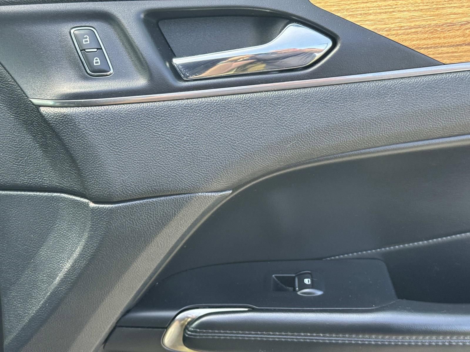 Used 2015 Lincoln MKC FWD w/ Equipment Group 101A Select image 14