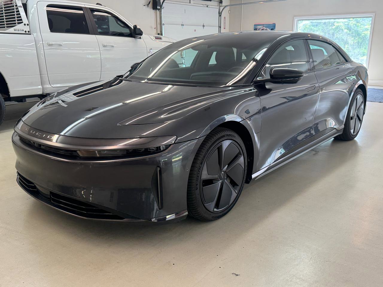 Used 2023 Lucid Air Touring AWD/4WD image 1