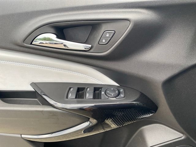 Used 2025 Chevrolet Trax LT FWD image 20