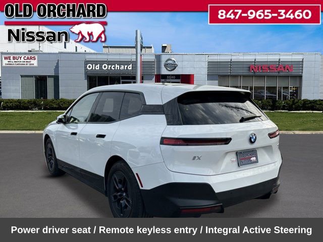 Used 2023 BMW iX xDrive50 w/ Premium Package AWD/4WD image 9