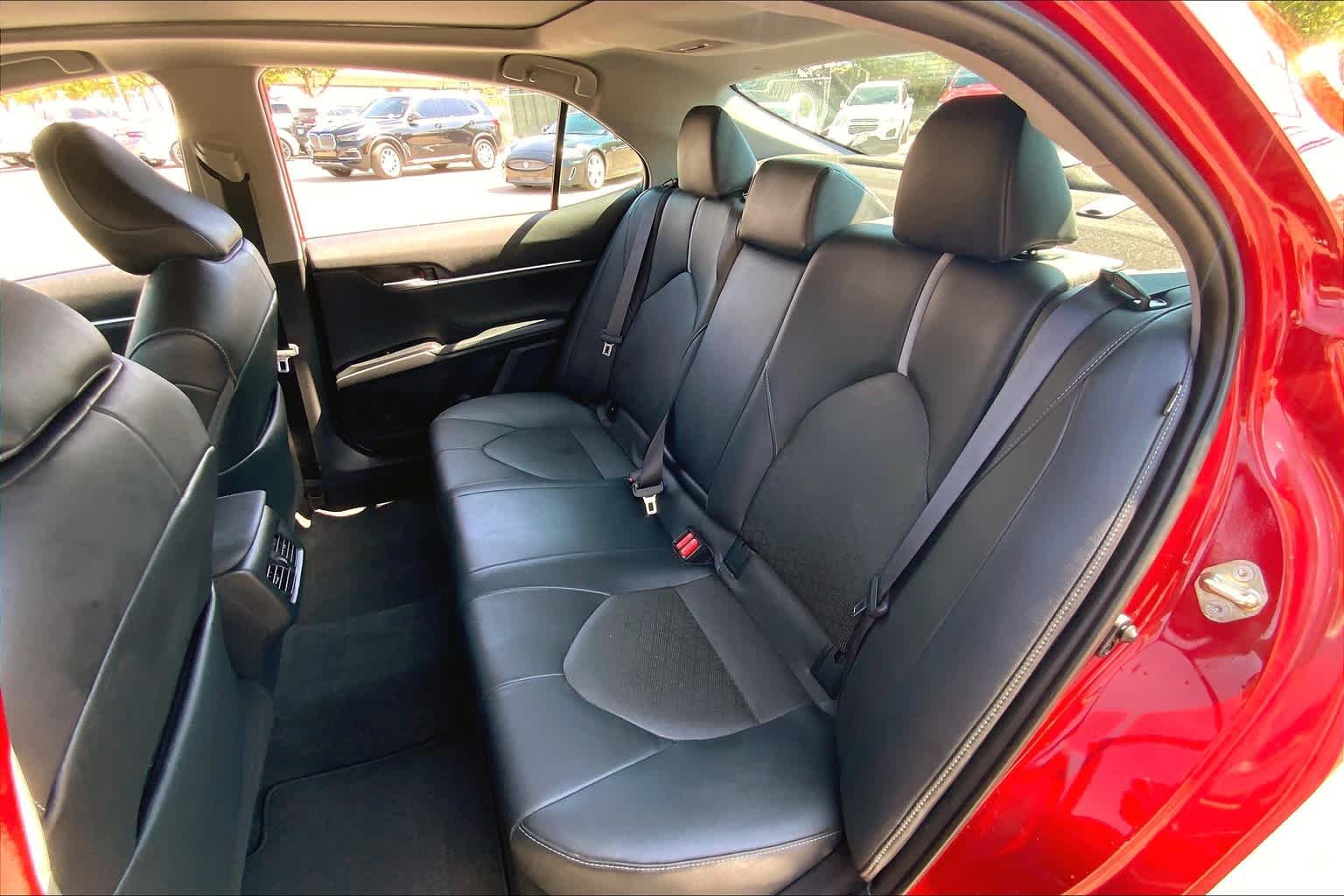 Used 2019 Toyota Camry XSE FWD image 21