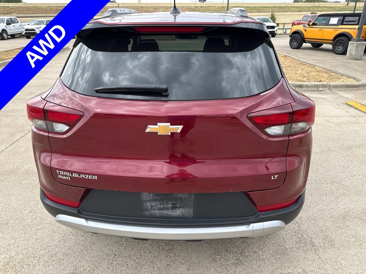 Used 2025 Chevrolet TrailBlazer LT AWD/4WD image 9