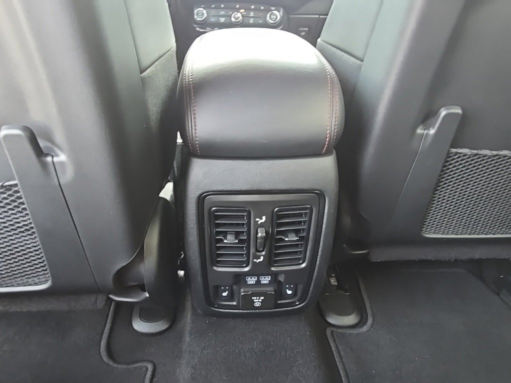 Used 2024 Dodge Durango GT image 27