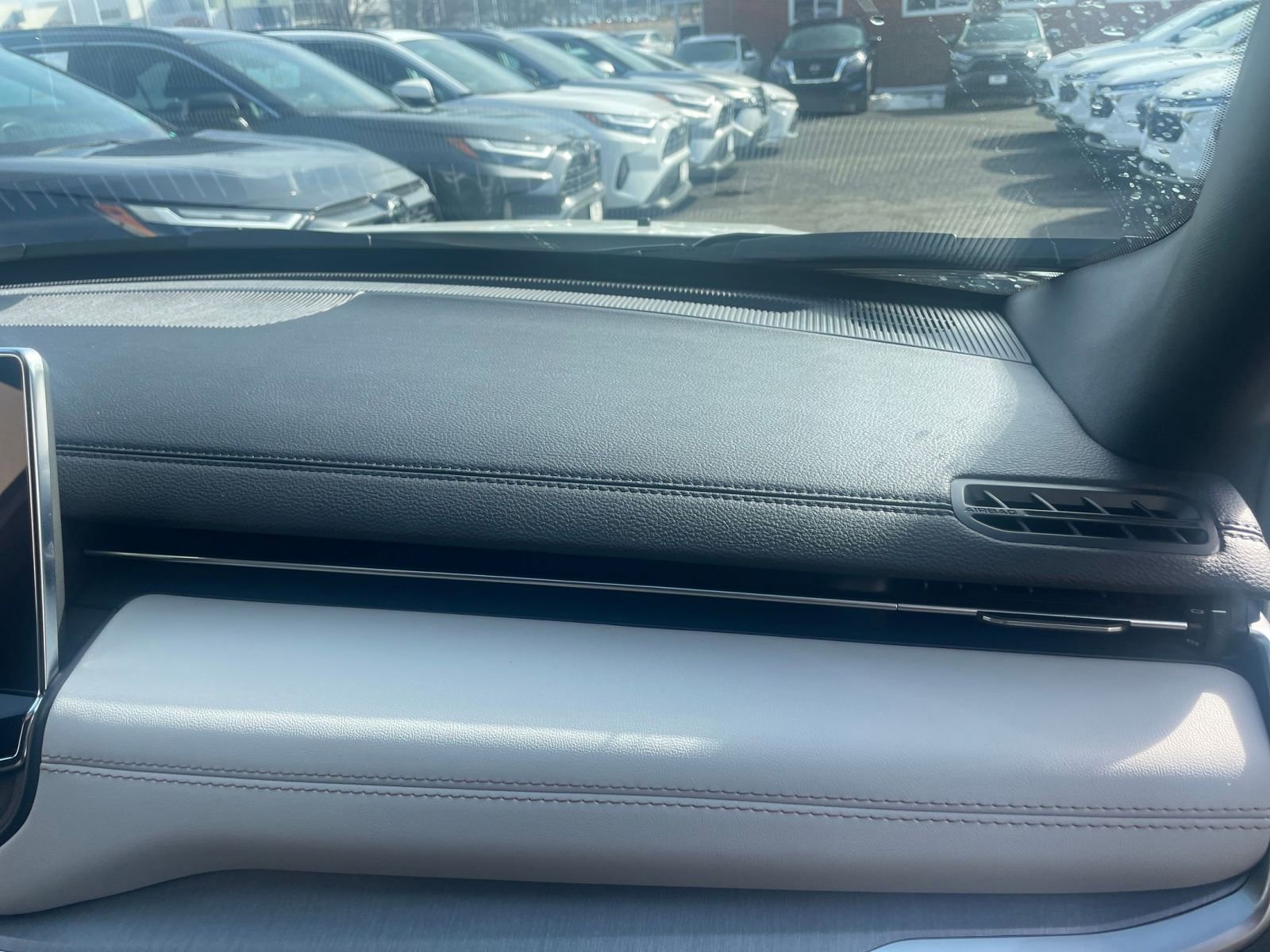 Used 2025 Jeep Compass Limited AWD/4WD image 35