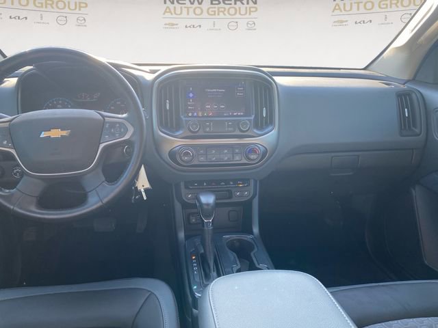 Used 2022 Chevrolet Colorado Z71 AWD/4WD image 11