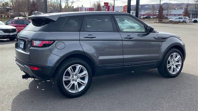 Used 2018 Land Rover Range Rover Evoque SE image 2