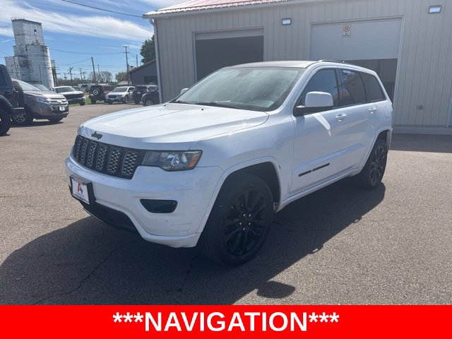 Used 2018 Jeep Grand Cherokee Altitude AWD/4WD image 4