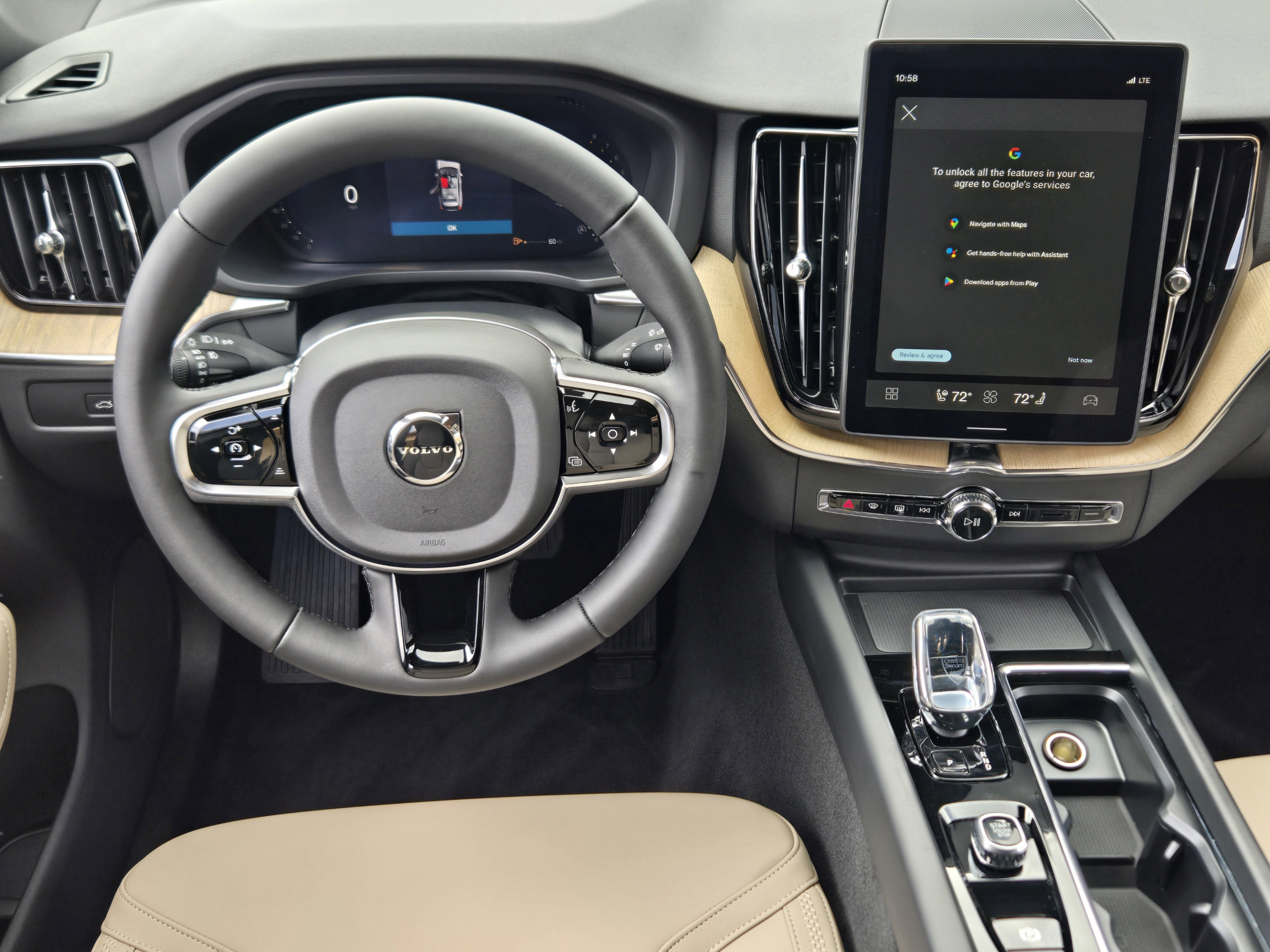 New 2026 Volvo XC60 B5 Plus w/ Protection Package Premier AWD/4WD image 23