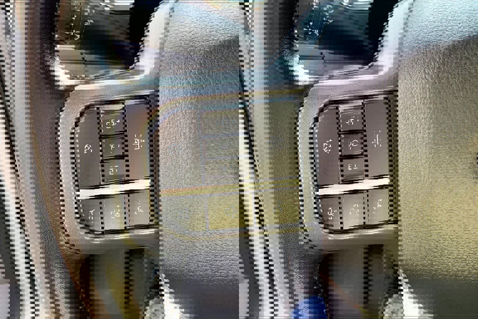 Used 2023 Ford F150 Lariat w/ Trailer Tow Package image 22