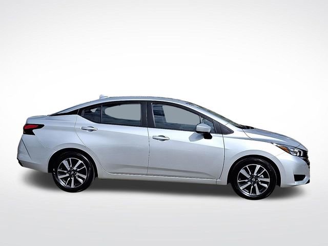 Used 2025 Nissan Versa SV image 7