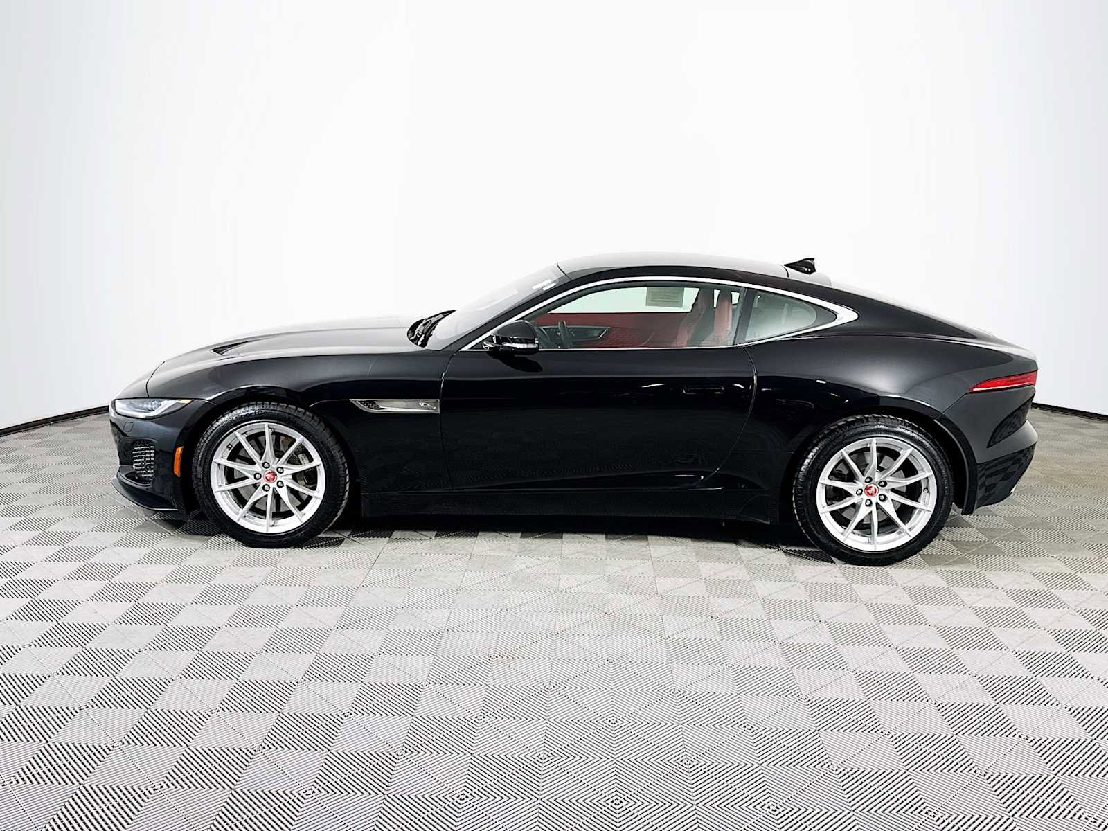 Used 2021 Jaguar F-TYPE Coupe image 8