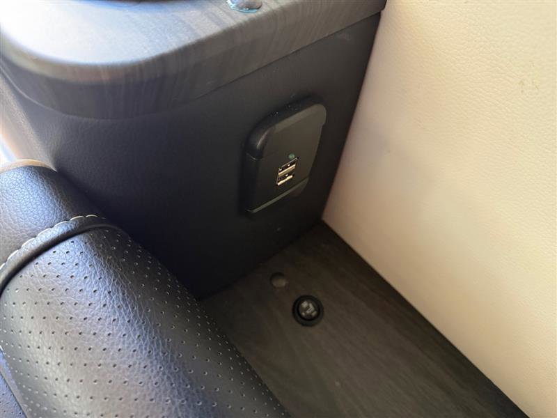 Used 2019 Mercedes-Benz Sprinter 170 image 36