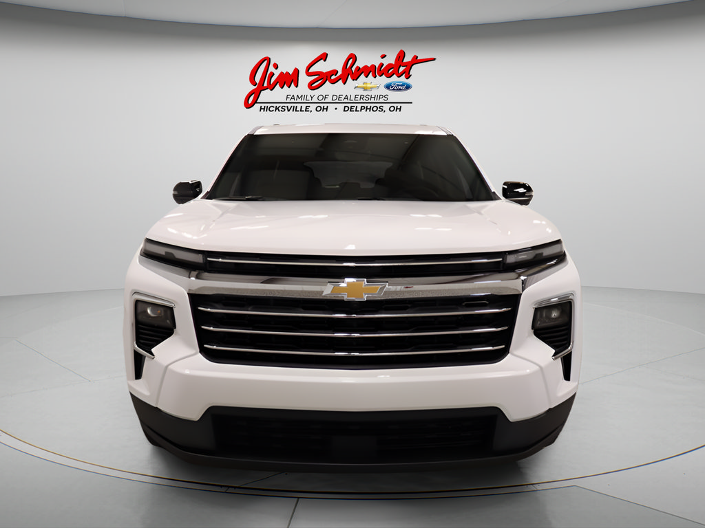 New 2027 Chevrolet Traverse LT w/ Sun and Wheel Package FWD image 3