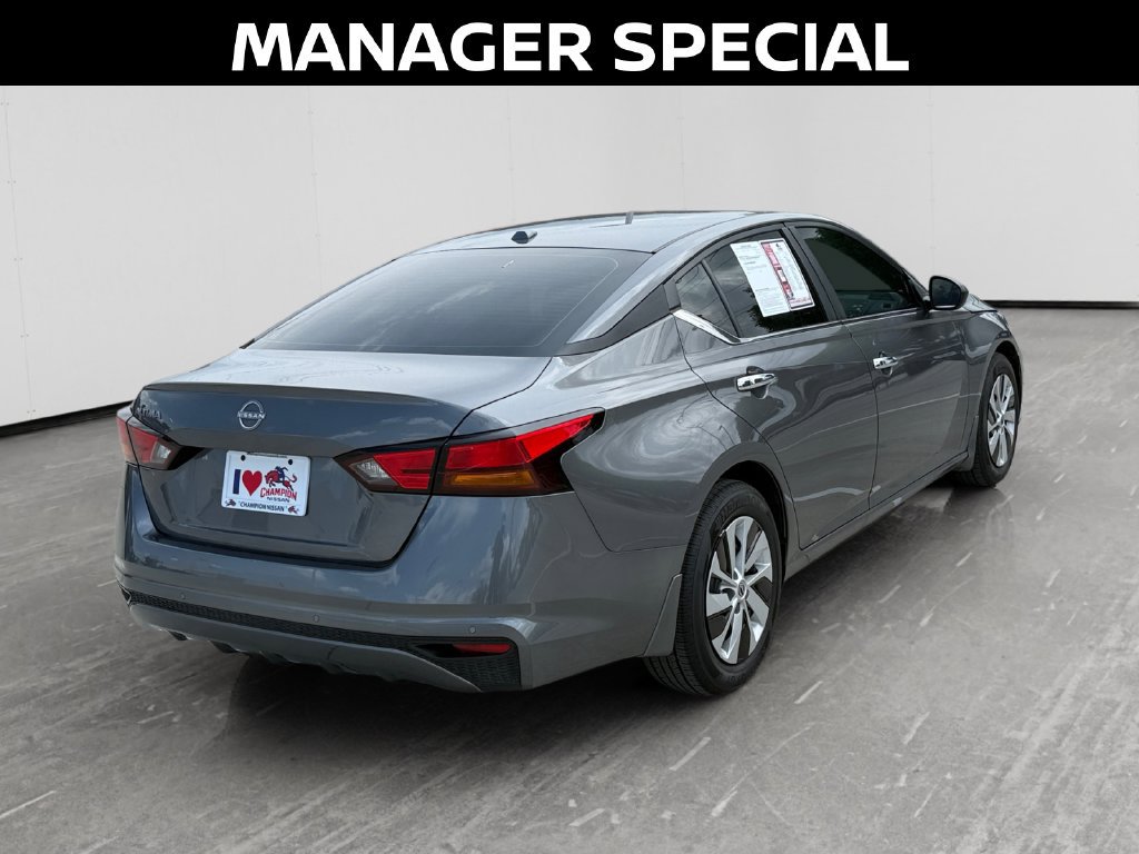 Used 2025 Nissan Altima 2.5 S FWD image 5