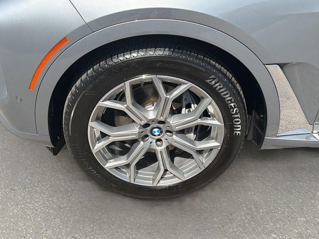 Used 2024 BMW X7 xDrive40i AWD/4WD image 42