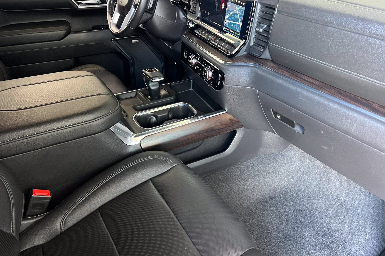Used 2023 GMC Sierra 1500 SLT w/ SLT Premium Package AWD/4WD image 17