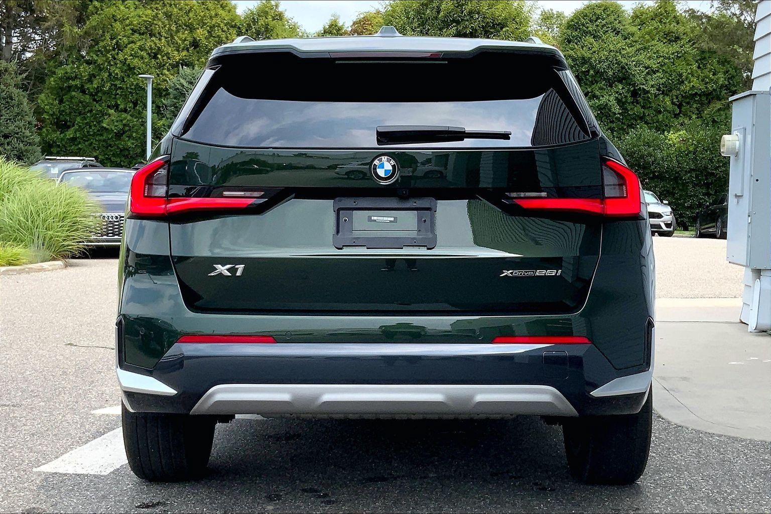 Used 2023 BMW X1 xDrive28i w/ Premium Package AWD/4WD image 6