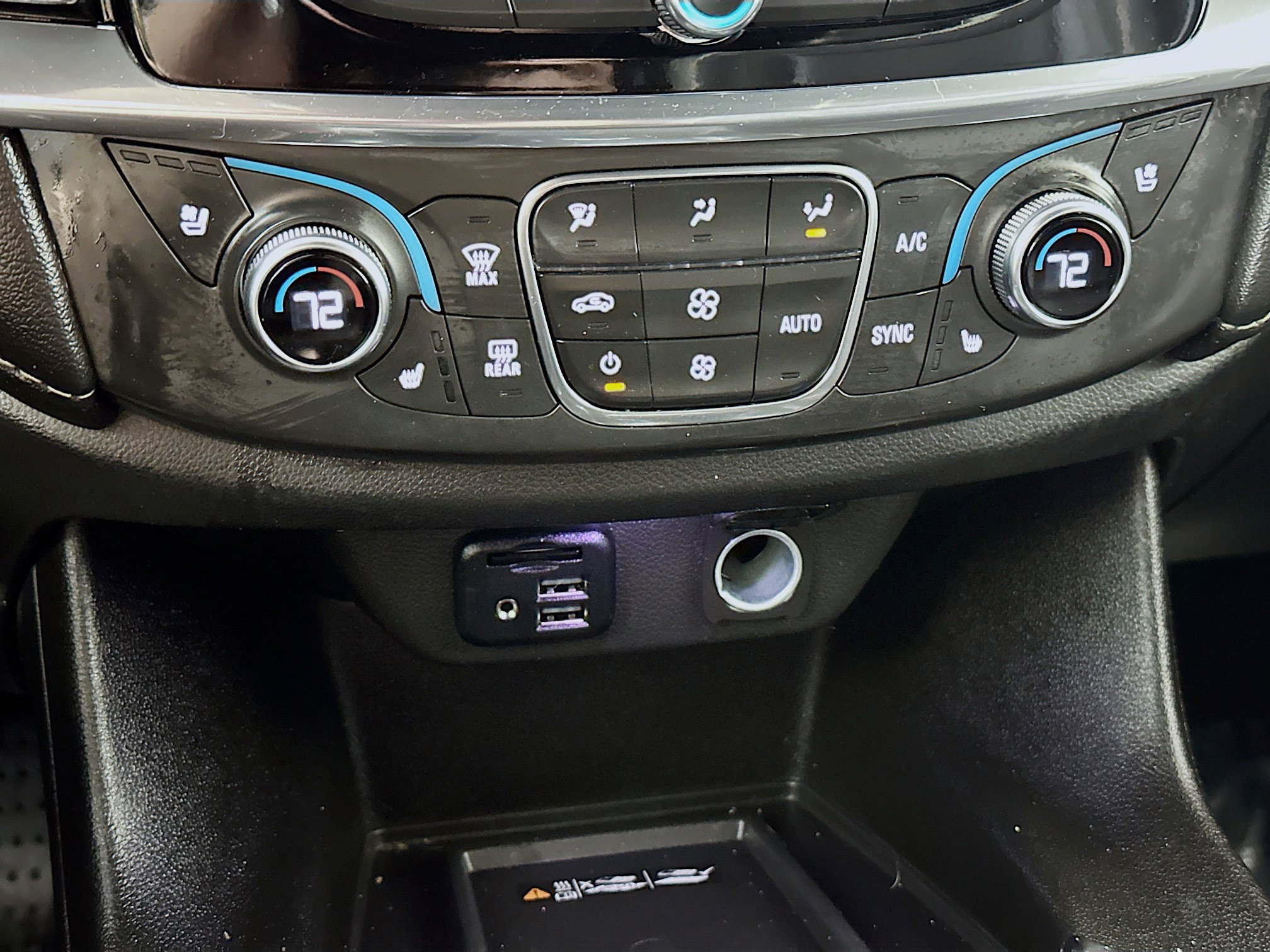 Used 2023 Chevrolet Traverse Premier w/ Redline Edition AWD/4WD image 16