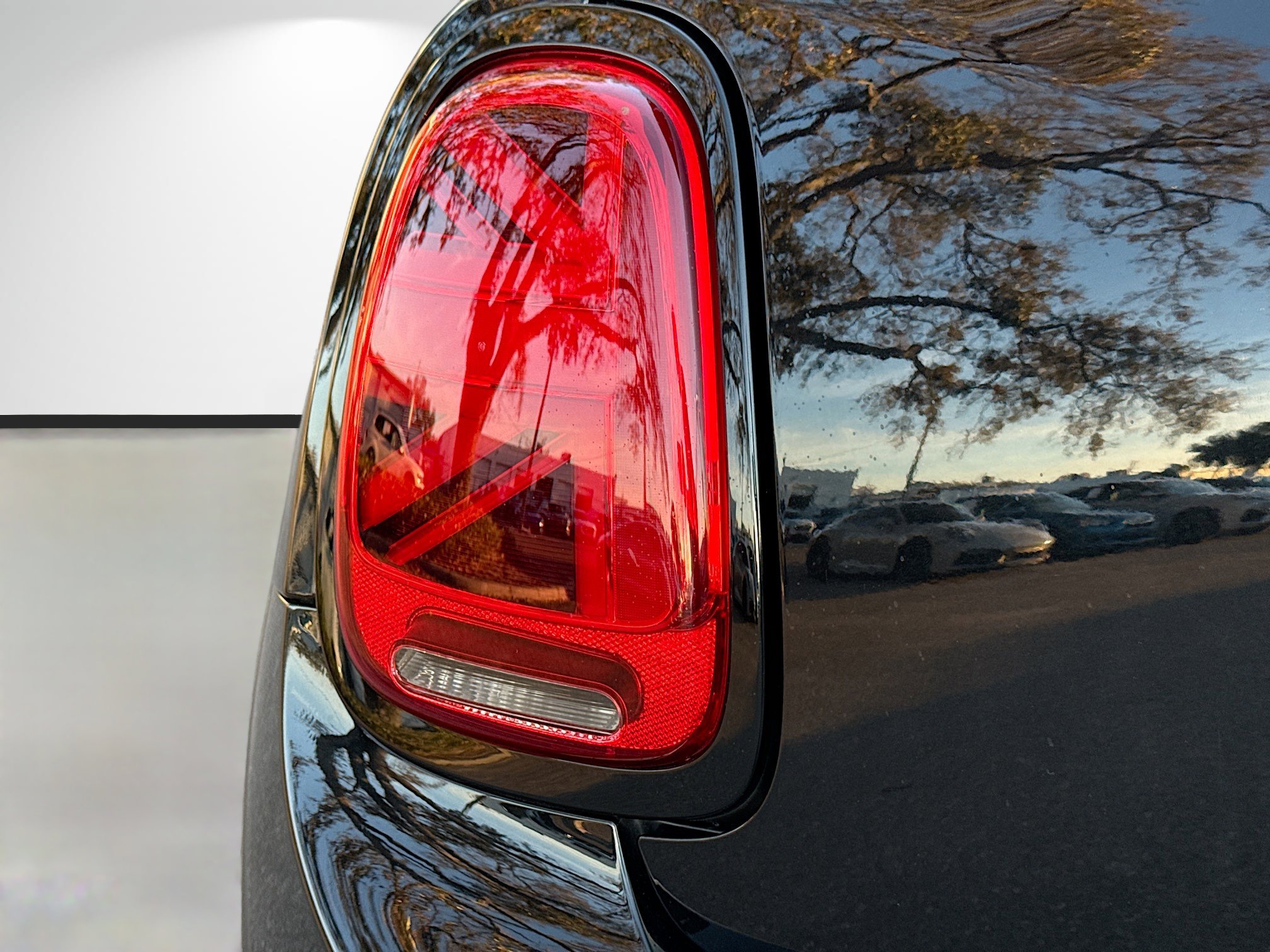 Used 2019 MINI Cooper John Cooper Works w/ Signature Upholstery Package image 10