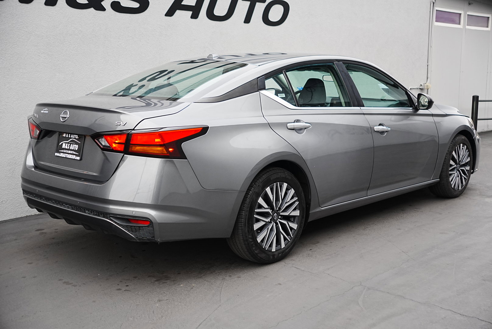 Used 2024 Nissan Altima 2.5 SV image 4
