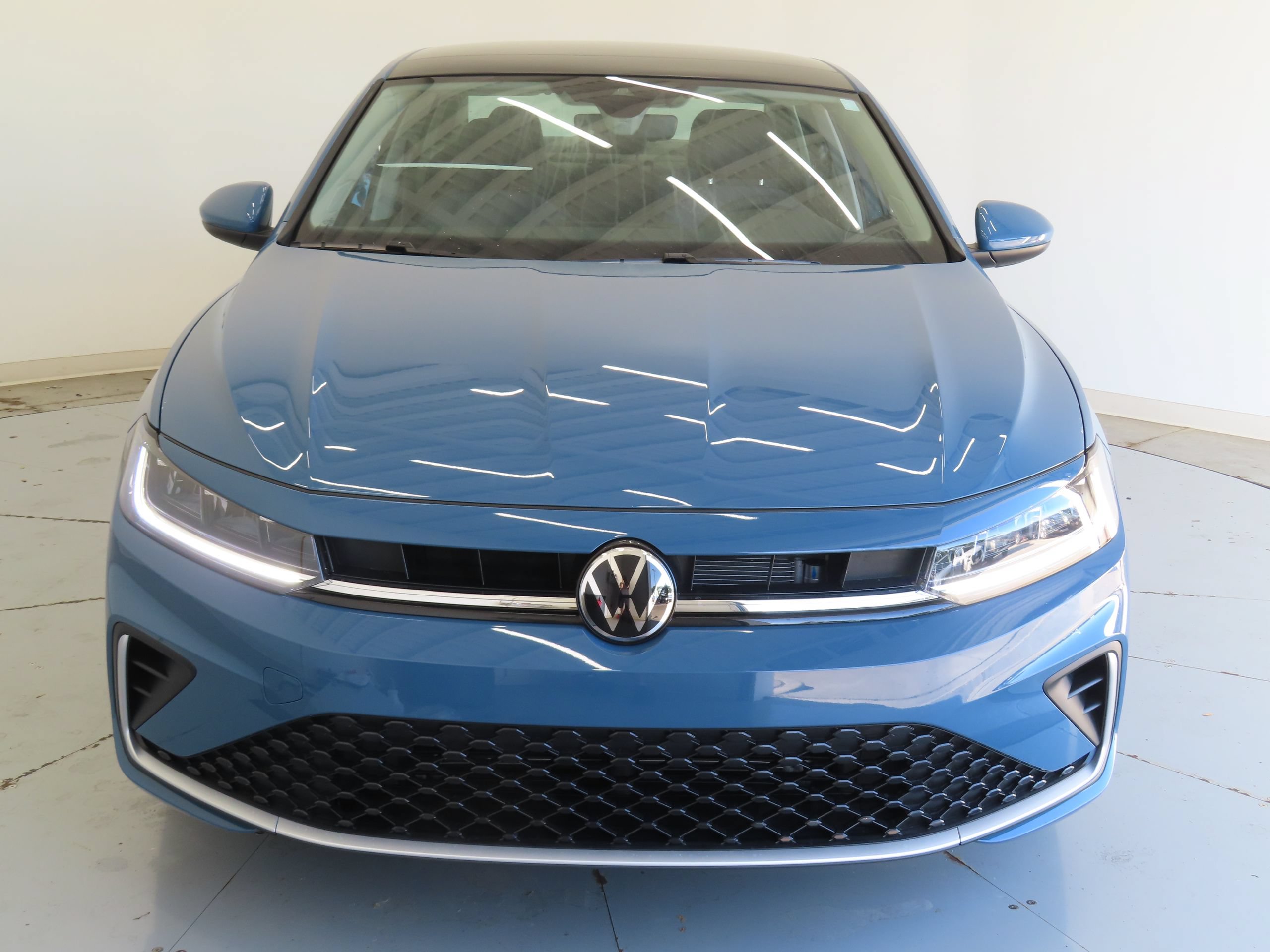 New 2026 Volkswagen Jetta SE FWD image 9