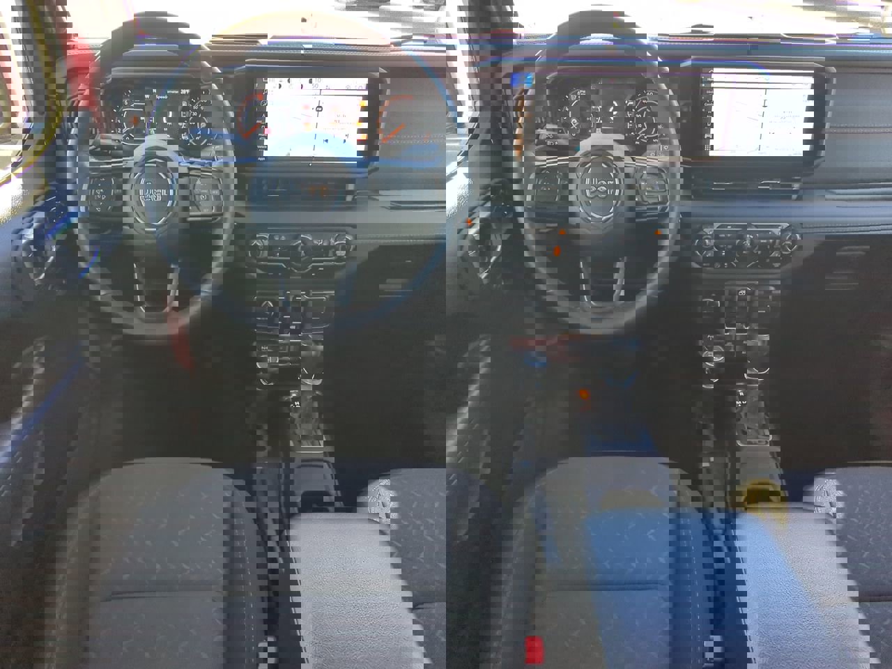 Used 2024 Jeep Gladiator Mojave w/ Technology Group image 14