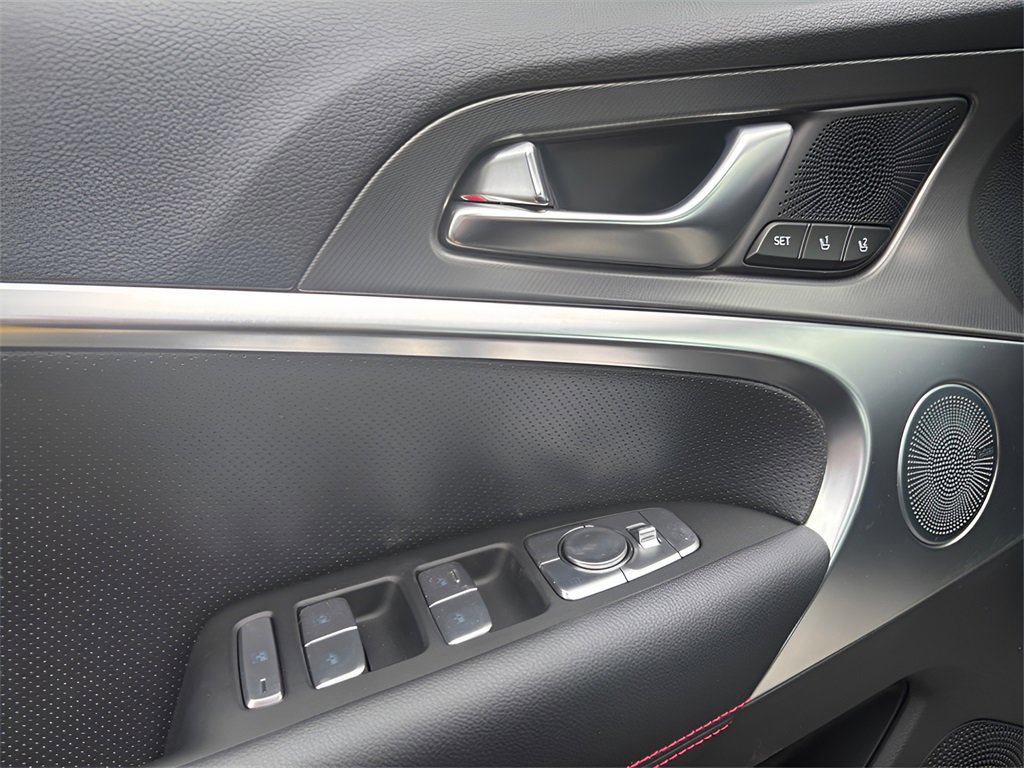 New 2025 Genesis G70 2.5T w/ Sport Prestige Package image 18